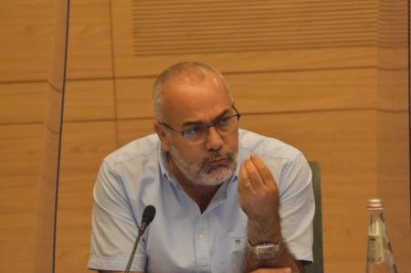 السعدي : يدين الاعتداءات المتكررة على الصحفيين العرب واعتقالهم